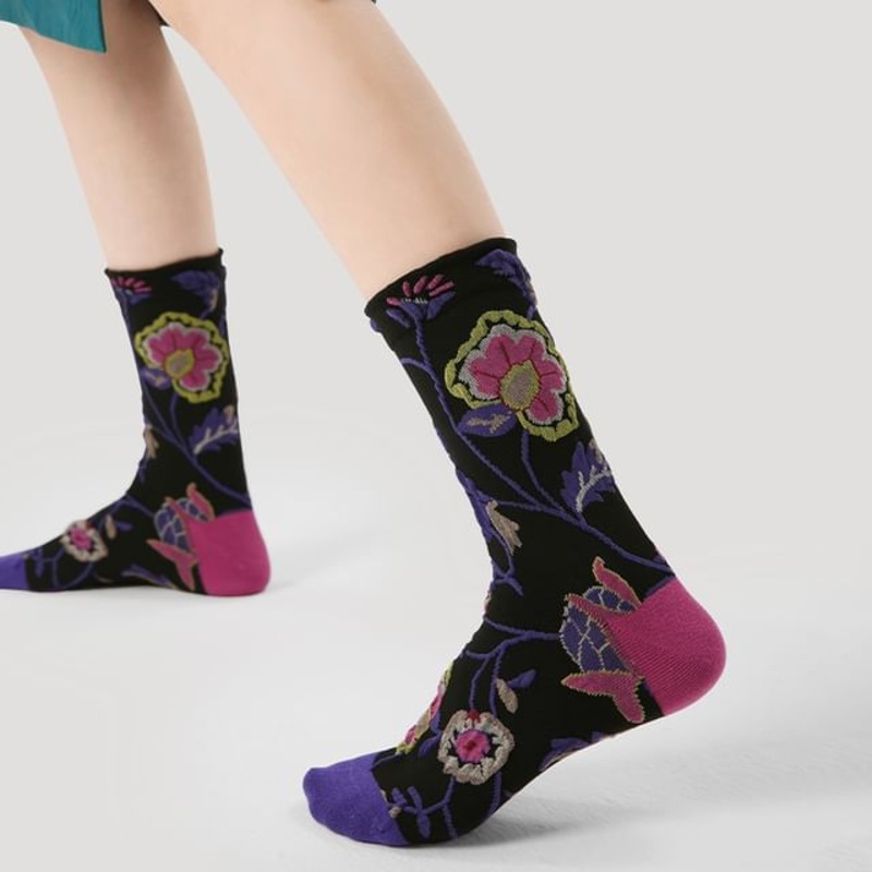 Floral Crew Socks|R8814 – Black|One Size