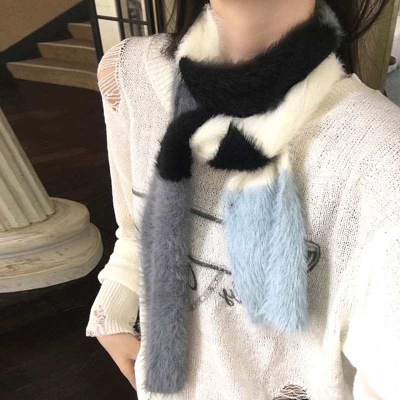 Fluffy Color Block Scarf|Black|Pink|One Size