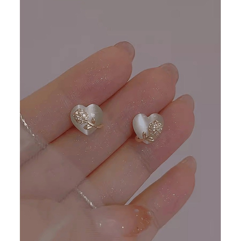 Brief White Alloy Zircon Tulip Cat Eye Ston Love Stud Earrings RG002