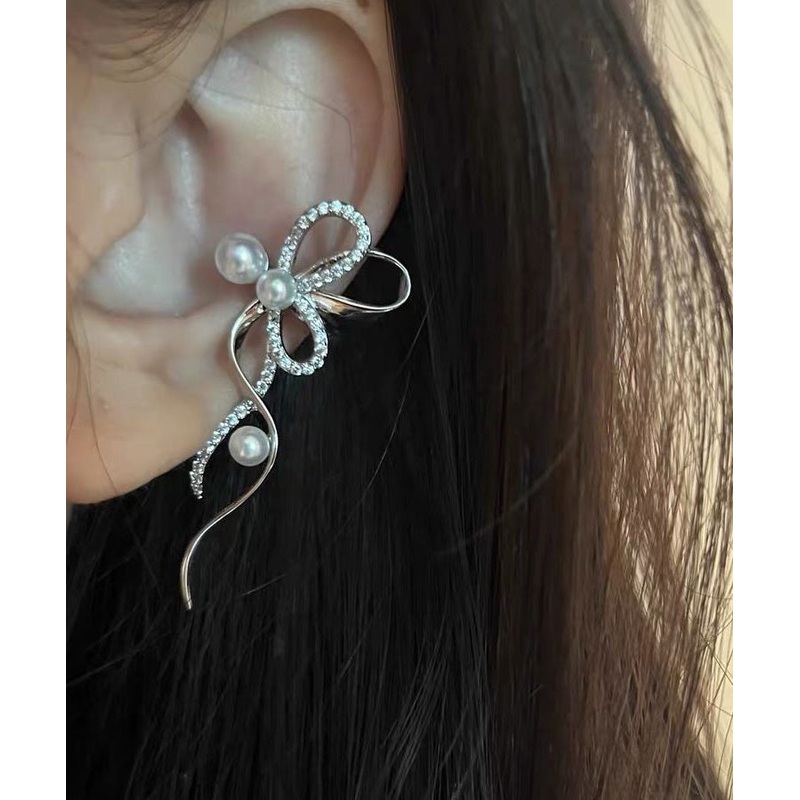 Modern White Alloy Zircon Pearl Bow Stud Earrings RG006