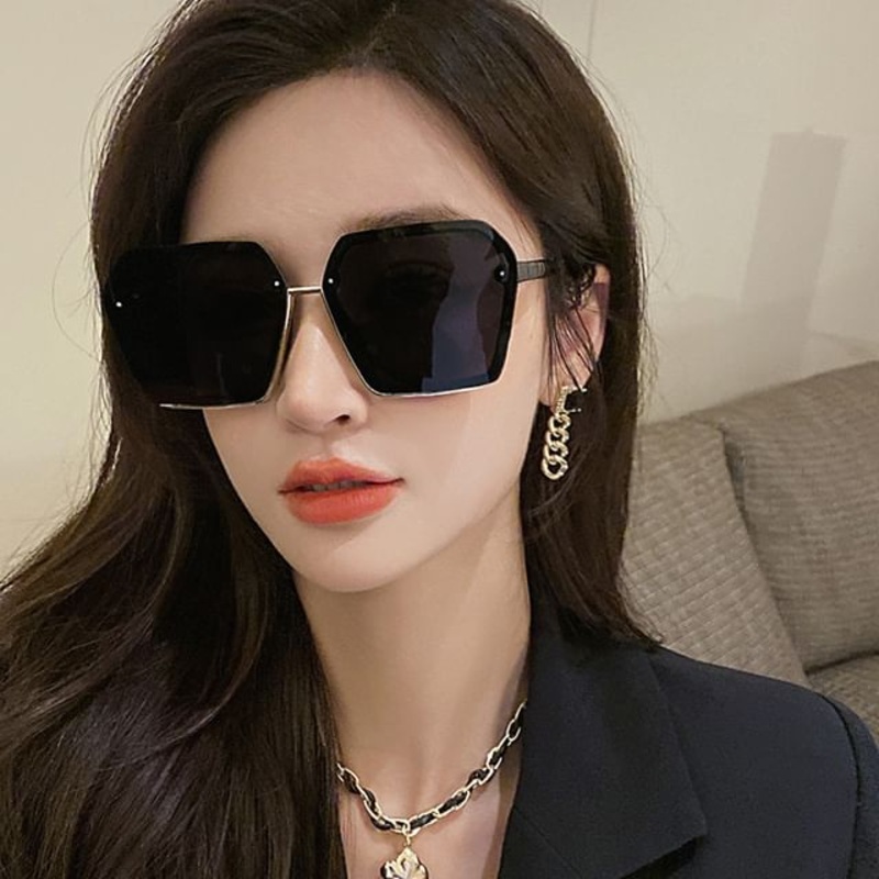 Geometric Frame Sunglasses|With Case & Cleaning Cloth – Glossy Black|One Size
