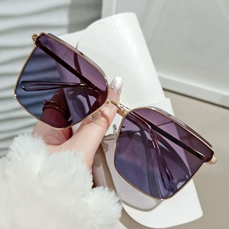Square Gradient Sunglasses|C1 – Black|C13 – Gray|C2 – Gray|C26 – Gray & Pink|C27 – Brown|C6 – Pink & Purple|One Size