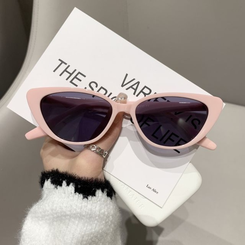 Vintage Cat Eye Sunglasses|Gray Lens – Frame – Glossy Black|Gray Lens – Frame – Off-White|Gray Lens – Frame – Pink|Tea Lens – Frame – Beige|Tea Lens – Frame – Glossy Black|Tea Lens – Frame – Purple|One Size