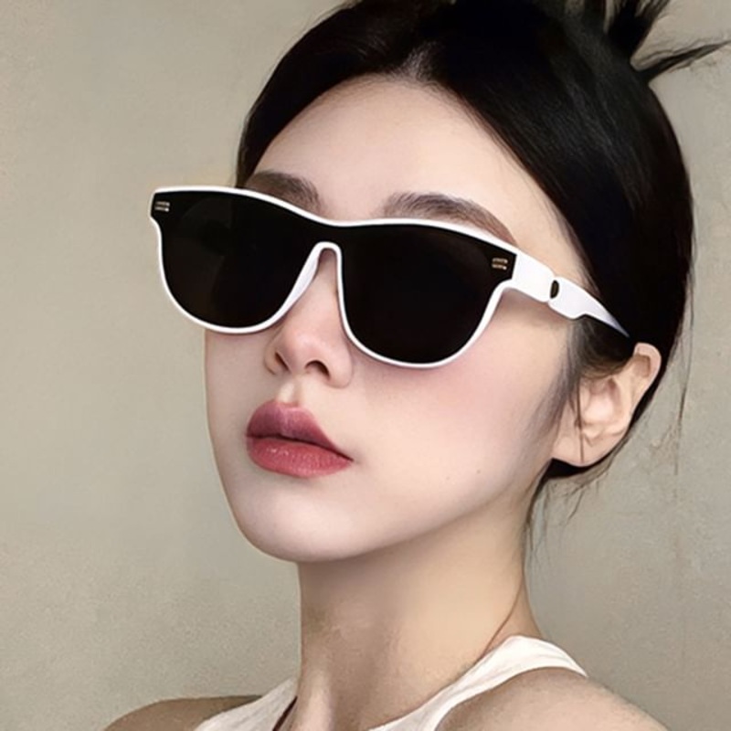 One Piece Square Sunglasses|Brown Lens – Frame – Black|Brown Lens – Frame – Transparent Green|Gray Lens – Frame – Black|Gray Lens – Frame – Off-White|Gray Lens – Frame – Transparent Beige|Gray Lens – Frame – Transparent Gray|One Size