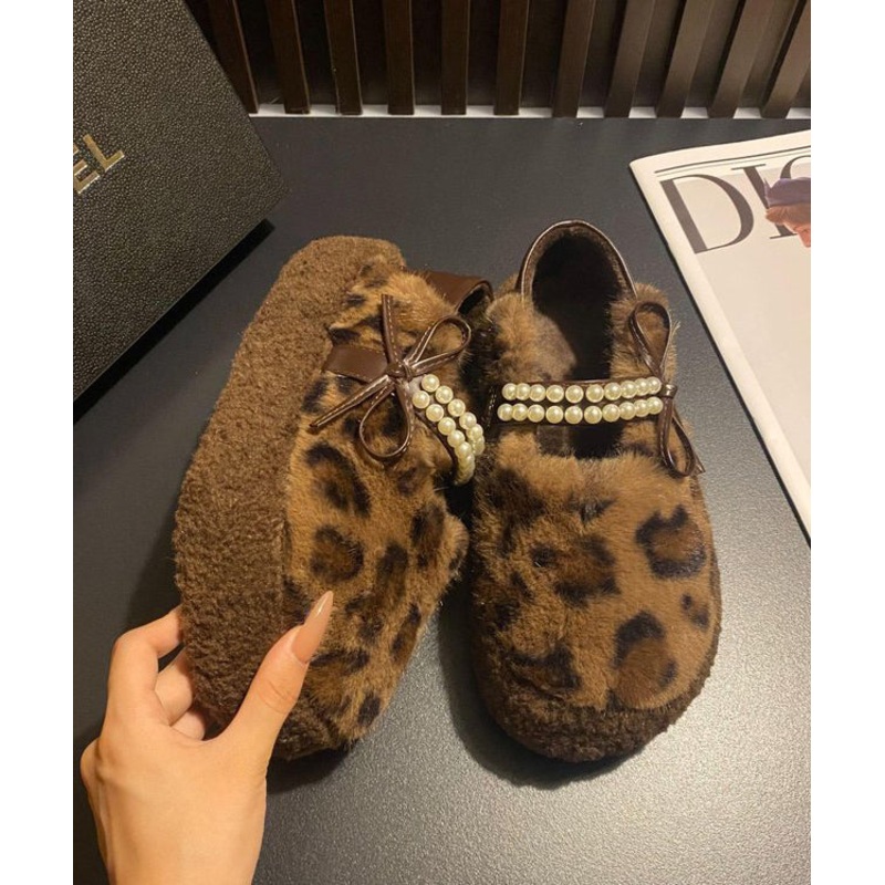 Leopard Faux Fur Stylish Splicing Nail Bead Flat Feet Shoes TQ059