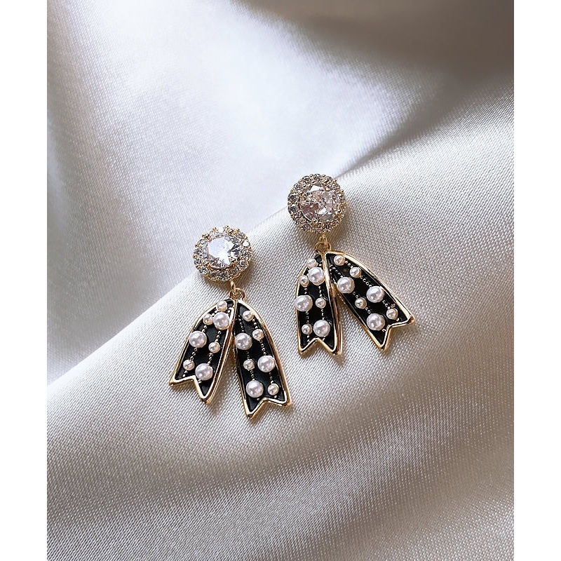 Vogue Black Copper Alloy Bow Pearl Drop Earrings RB014