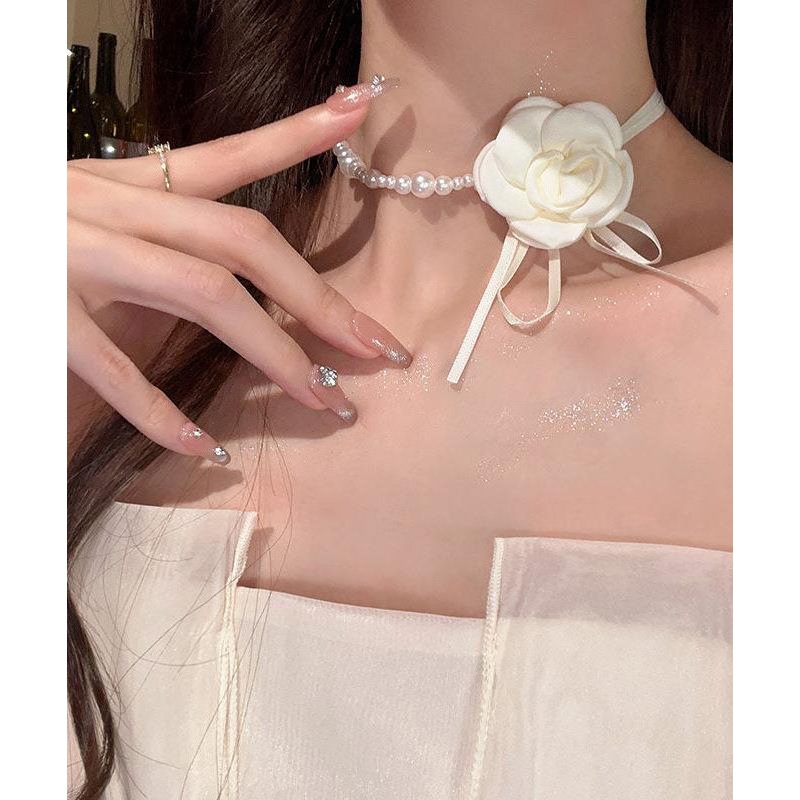 Vogue White Cloth Asymmetrical Pearl Camellia Flower Pendant Necklace YA008