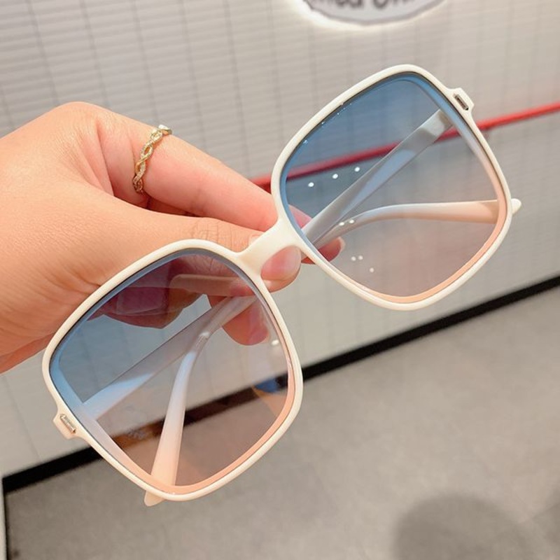 Sunglasses Gradient Square|01 – Blue & Pink|02 – Pink|03 – Translucent Pink|04 – Translucent Blue|05 – Black & Gray|06 – Black & Gray|07 – Leopard Brown|08 – Transparent & Light Brown|09 – Off-White & Light Brown|One Size