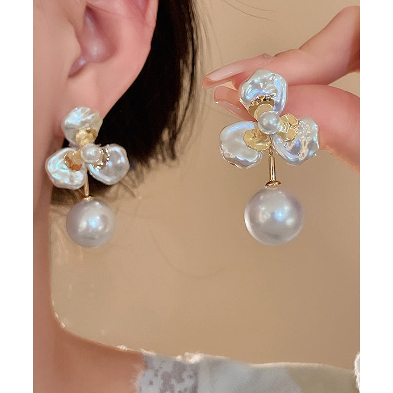 Boutique Gold Copper Stud Earrings Flora Alloy Pearl