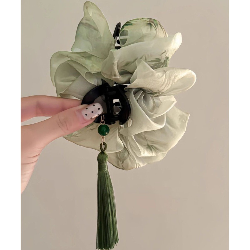Shark Clouds Retro Green Clip Tulle Tassel Hairpin