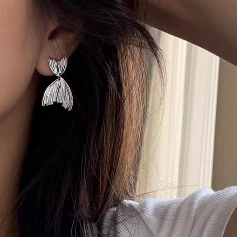 Tail Fish / Stud Earring Clip-On
