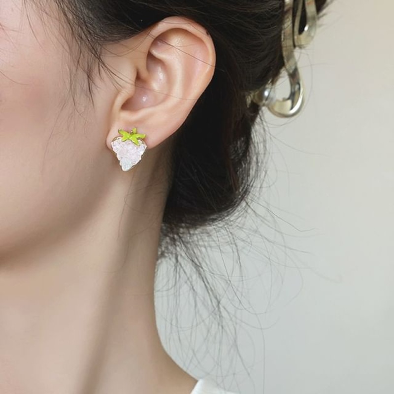 Earring Clip-On Stud Strawberry /