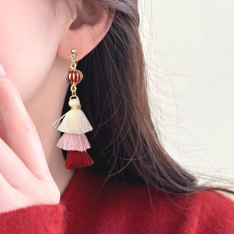 / Tassel Drop Clip-On Earring|1 Pair – Hook Earring – Piercing Ears – Gold & Red|1 Pair – Padded Clip-On Earring – Non Piercing Ears – Gold & Red|1 Pair – Screw Clip-On Earring – Non Piercing Ears – Gold & Red|1 Pair – Stud Earring – Piercing Ears – Gold