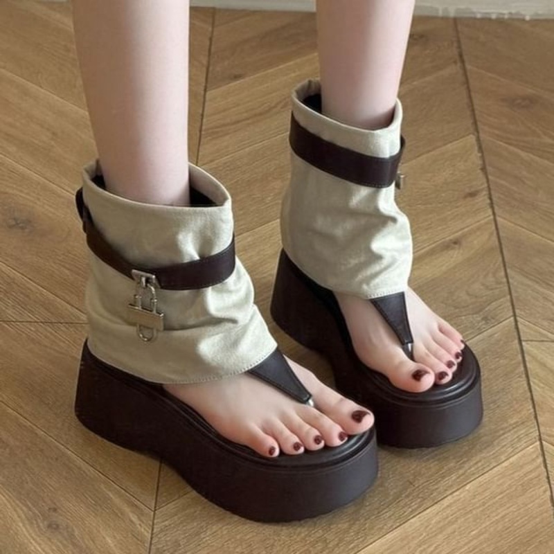 Thong Boots Padlock Platform Panel