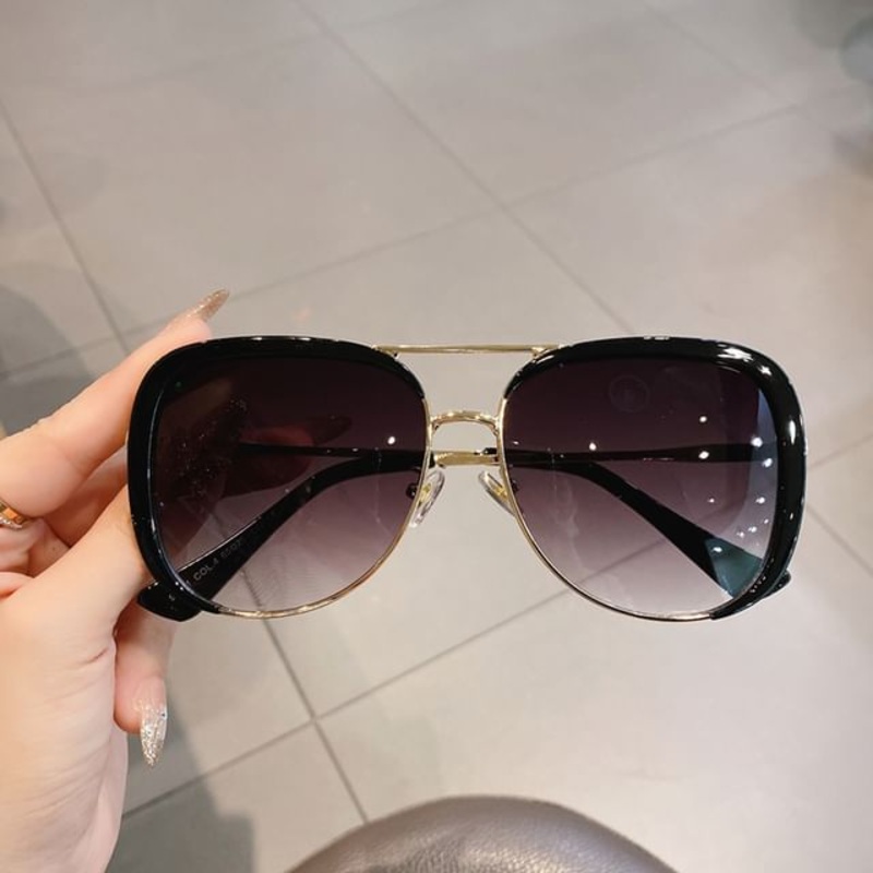 Double Bridge Sunglasses|With Case & Cleaning Cloth – Glossy Black|With Case & Cleaning Cloth – Gradient Black|One Size