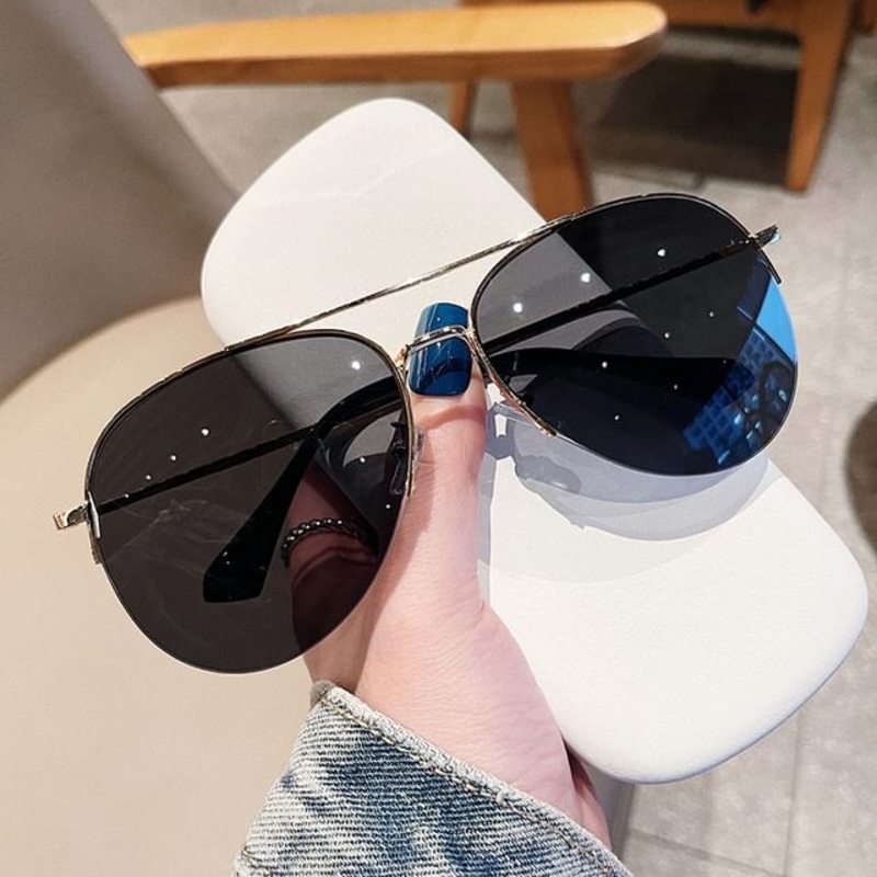 Gradient Aviator Sunglasses|Black & Gray|Fuchsia|Gold & Black|Gradient Brown|Gradient Gray|One Size