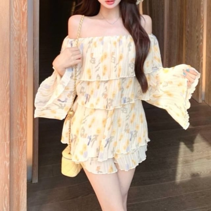 Shoulder Long Floral Waist Ruffle Blouse Sleeve High Shorts / Off Print
