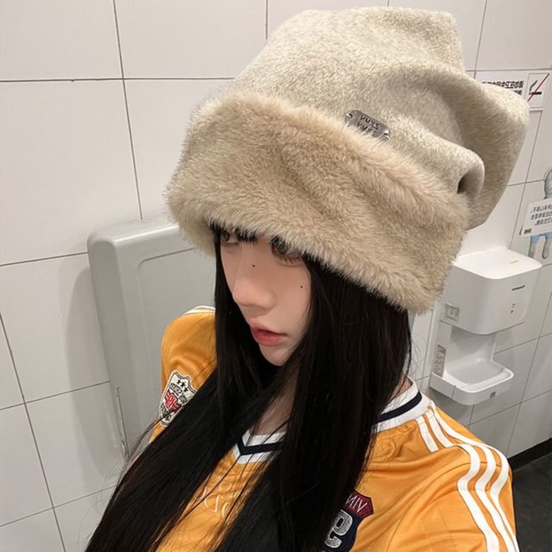 Fluffy Beanie Panel Plain|Beige|Black|Brown|Gray|M