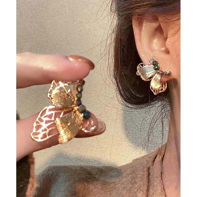 Style Gold Butterfly Ancient Chinese Resin Dharma Stud