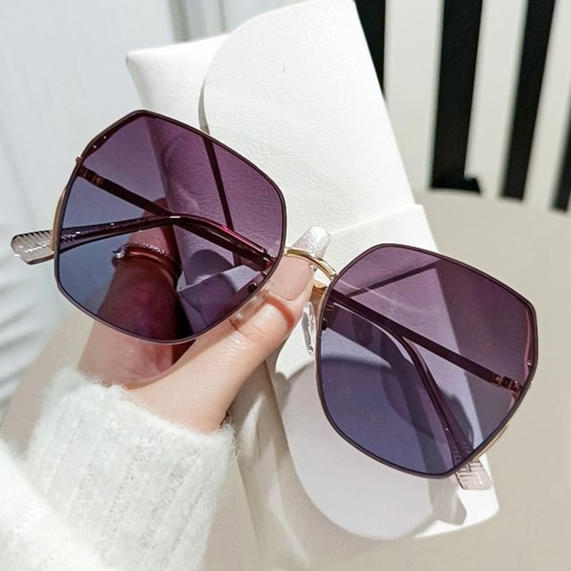 Gradient Square Sunglasses|C1 – Gray|C11 – Blue & Pink|C17 – Blue & Brown|C27 – Brown|C6 – Pink & Gray|C7 – Purple & Pink|One Size