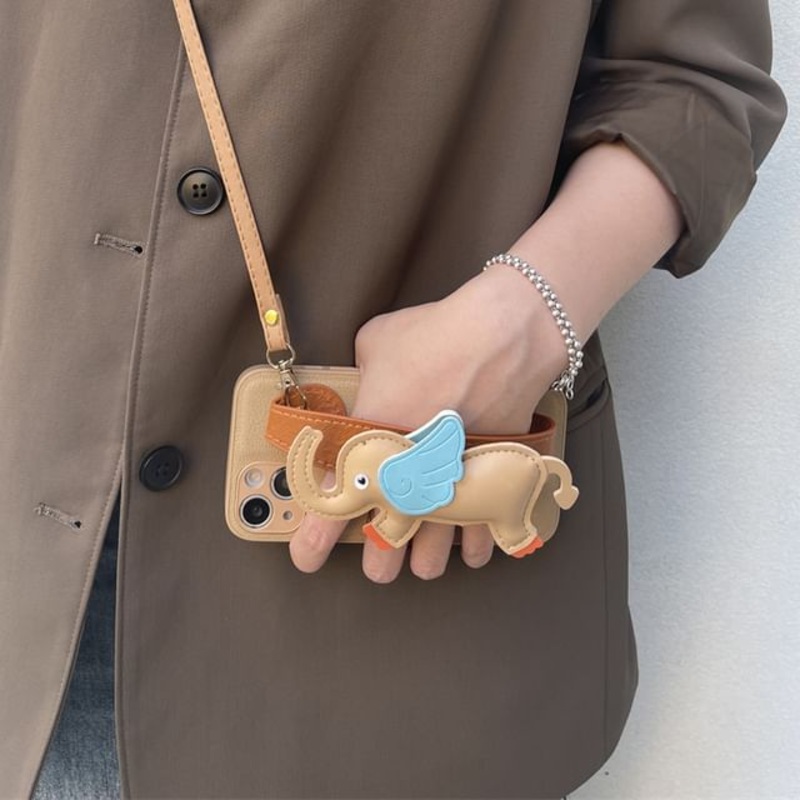 Case Elephant Strap Phone|Khaki + Elephant Wristband|Khaki + Elephant Wristband + Crossbody Strap|iPhone 11|iPhone 11Pro|iPhone 11Pro Max|iPhone 12|iPhone 12Pro|iPhone 12Pro Max|iPhone 13|iPhone 13Pro|iPhone 13Pro Max|iPhone 14|iPhone 14Plus|iPhone 14Pro|