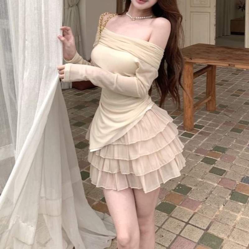 High Tiered Slim Rise Skirt Mini T-Shirt Asymmetrical Fit / Plain A-Line Long-Sleeve Off-Shoulder Ruched