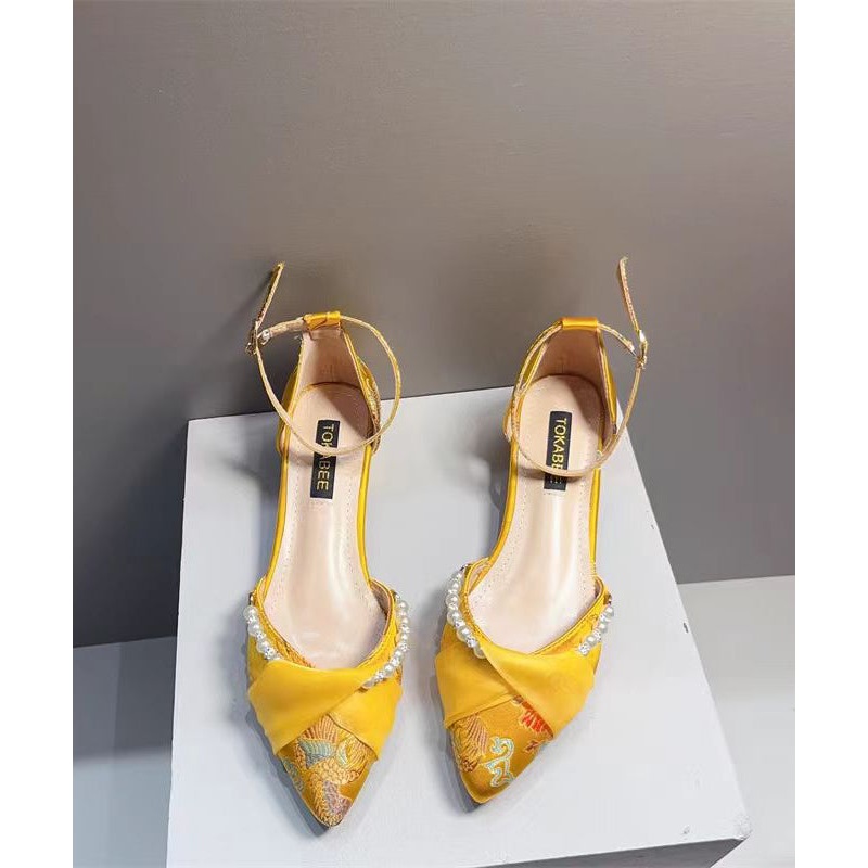Chunky Pearl Pointed Embroidered Sandals New Heel Chinese Yellow