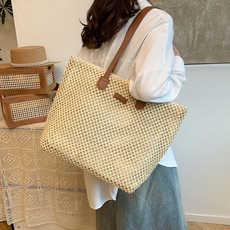 Bag Tote Straw Perforated|Khaki|White|One Size