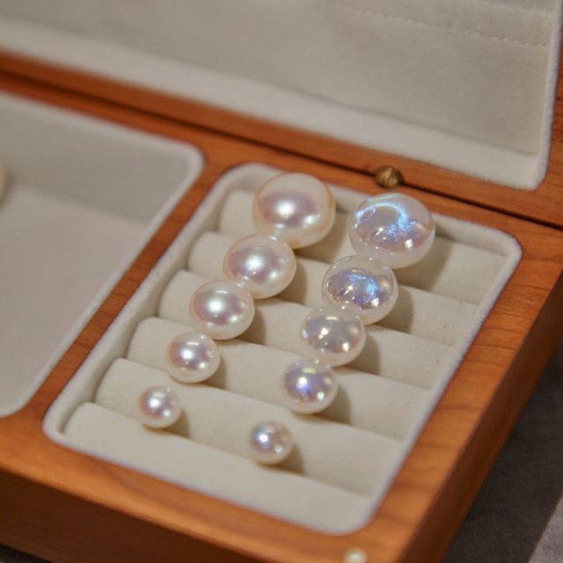 Clip-On Stud Faux / Earring Pearl