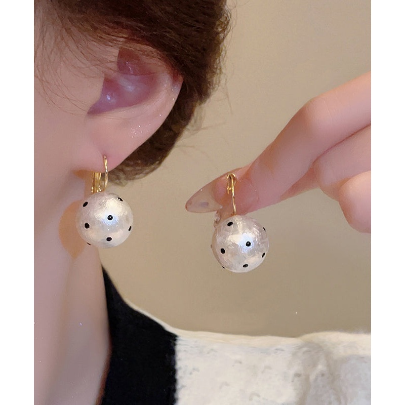 Alloy Modern Dot Hoop Earrings Pearl White Copper Cotton