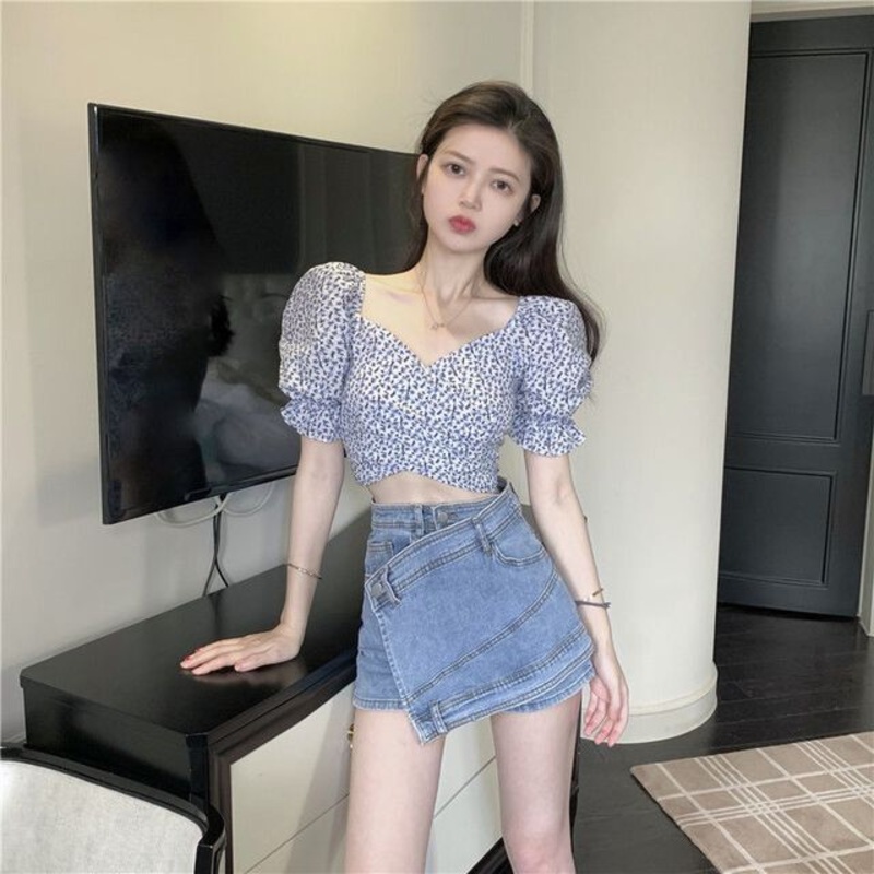 Floral Puff-Sleeve Blouse Cropped
