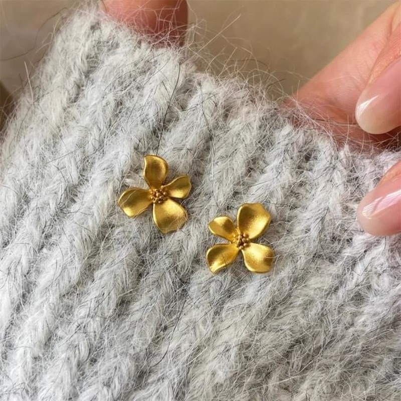 Stud Ear Flower