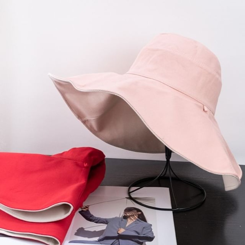 Tone Boonie Two Hat|Black & Beige|Curcumin & Beige|Khaki & Beige|Light Yellow & Beige|Navy Blue & Beige|Navy Blue & Khaki|Pink & Beige|Red & Beige|One Size