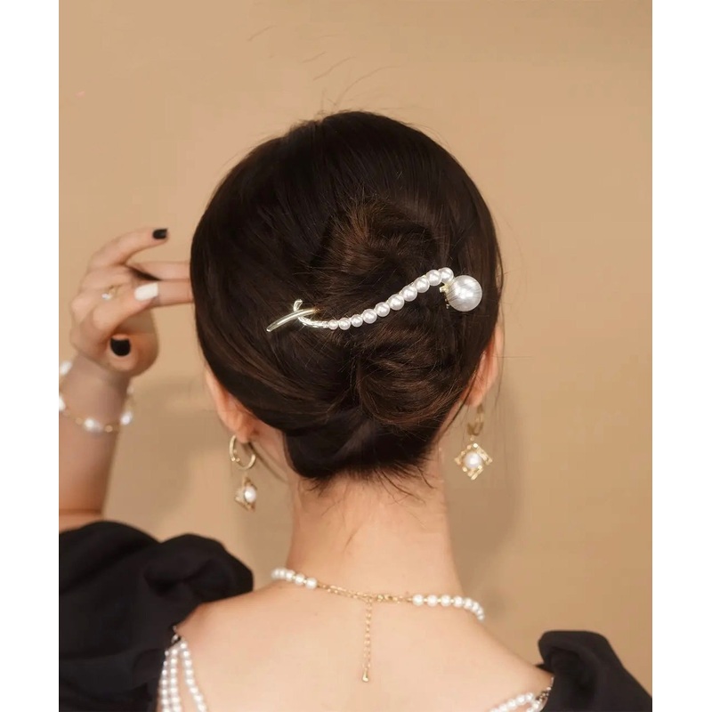 Elegant White Alloy Pearl Zircon Fish Tail Clip Hairpin WO038