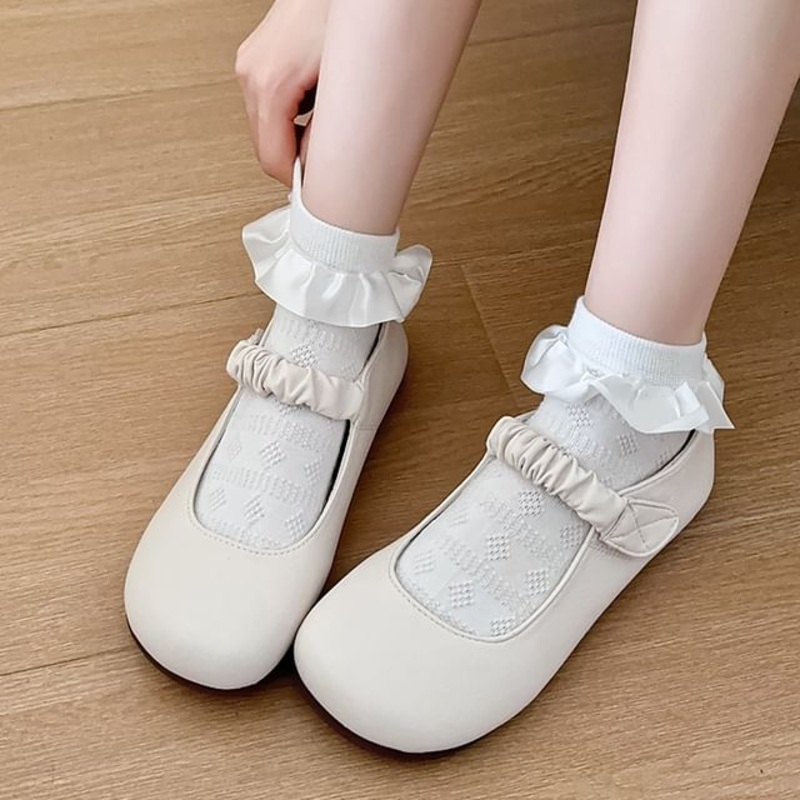 Ruffle Trim Socks|Argyle – Beige|Argyle – Black|Argyle – White|Stripes – Beige|Stripes – Black|Stripes – White|One Size