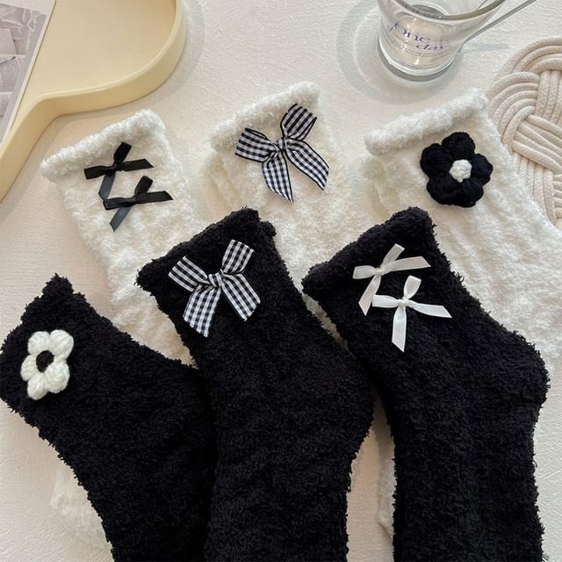 Fleece Crew Socks|1 Pair – Black Floral – White|1 Pair – One Bow – Black|1 Pair – One Bow – White|1 Pair – Two Bows – Black|1 Pair – Two Bows – White|1 Pair – White Floral – Black|One Size
