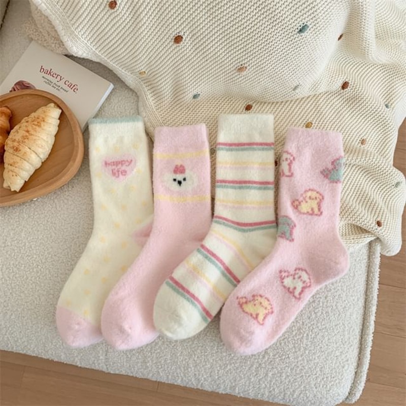 Patterned Fleece Short Socks|A Dog – Pink|All Over Dog – Pink|Lettering – White|Stripes – White|One Size